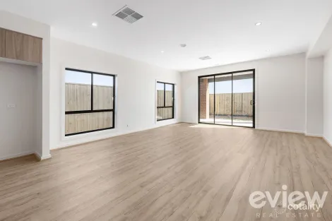 Property photo of 11 Eshal Crescent Wyndham Vale VIC 3024