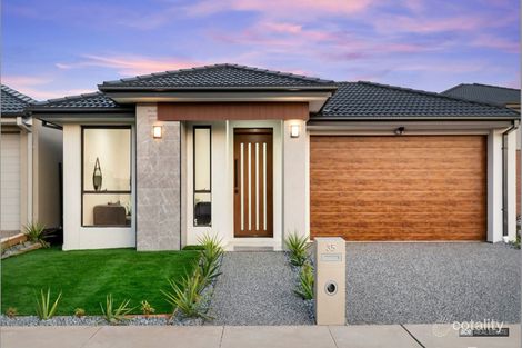 35 Eaglemont Dr, Strathtulloh, VIC 3338