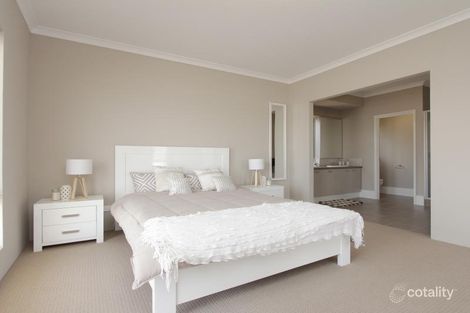 Property photo of 21 Coomallo Boulevard Wandi WA 6167