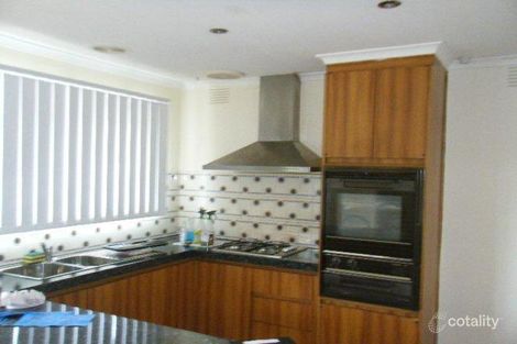 Property photo of 19 Kirkbride Way Craigieburn VIC 3064