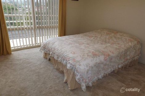 Property photo of 6 Garden Circle Berrambool NSW 2548