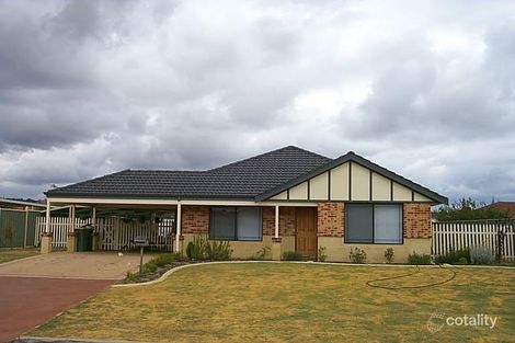 17 Brown Cres, Seville Grove, WA 6112