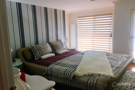 Property photo of 35 Horizon Circuit Moorebank NSW 2170