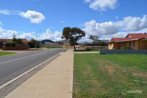 Property photo of 24 Pinyali Way Waggrakine WA 6530