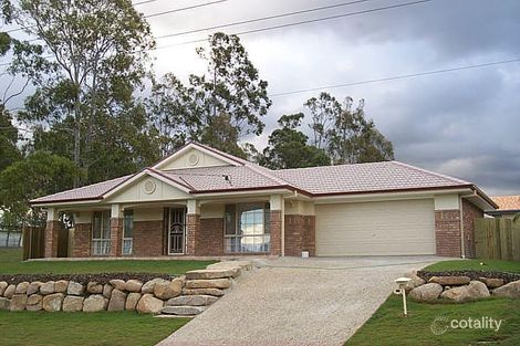 17 Woonara Dr, Petrie, QLD 4502