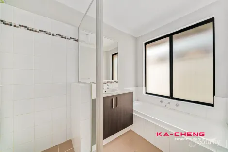 Property photo of 12 Sandhurst Road Dianella WA 6059