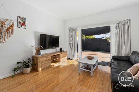 Property photo of 2/96 Rutland Road Box Hill VIC 3128