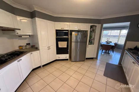 Property photo of 8 Delage Place Ingleburn NSW 2565