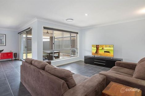 Property photo of 8 Finnegan Circuit Oxley QLD 4075