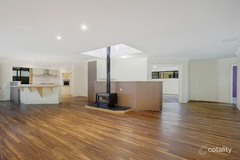 4 Lewes Ct, Orelia, WA 6167