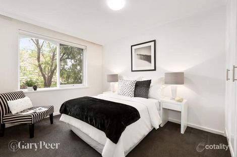 Property photo of 2/13 Fuller Road Ripponlea VIC 3185