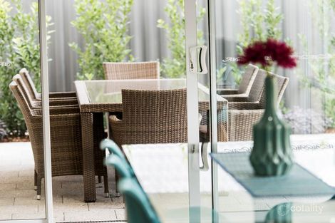 316 Centre St, Queens Park, WA 6107