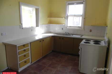 Property photo of 2 Shantalla Crescent Yass NSW 2582