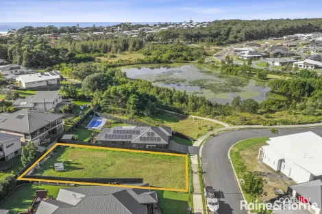 7 Eyre Cres, Burrill Lake, NSW 2539