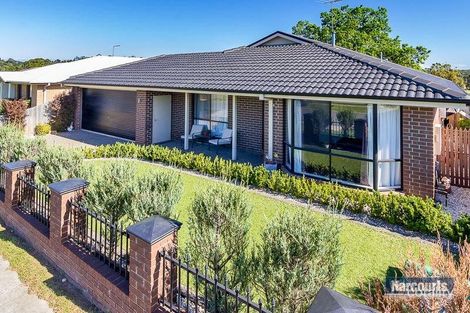 Property photo of 27 Springwater Drive Drouin VIC 3818