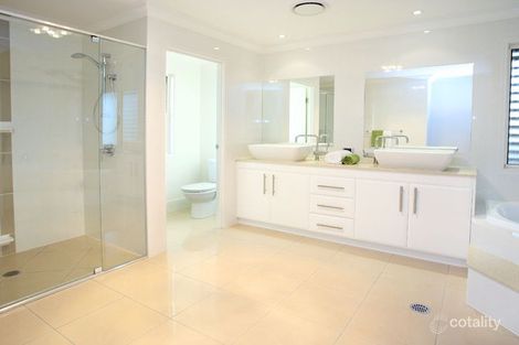 Property photo of 77 Raeburn Street Manly West QLD 4179
