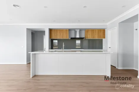 Property photo of 52 Carradale Road Clyde North VIC 3978