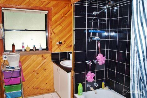 Property photo of 30 Hendricks Crescent Jacana VIC 3047