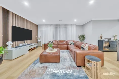 Property photo of 68 Fenway Boulevard Clyde North VIC 3978