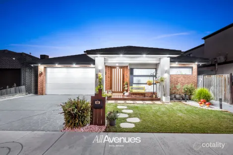 68 Fenway Bvd, Clyde North, VIC 3978