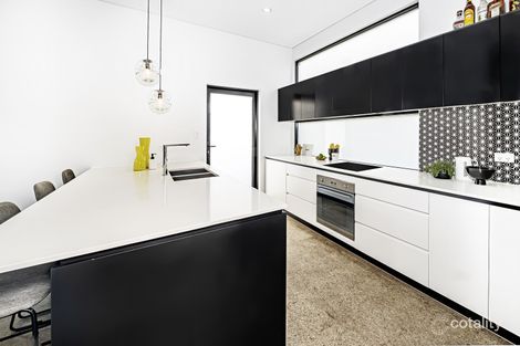 Property photo of 4 Caley Street Chifley NSW 2036