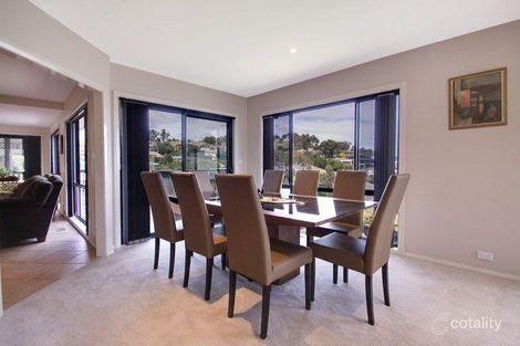 Property photo of 16 Dennis Place Jerrabomberra NSW 2619