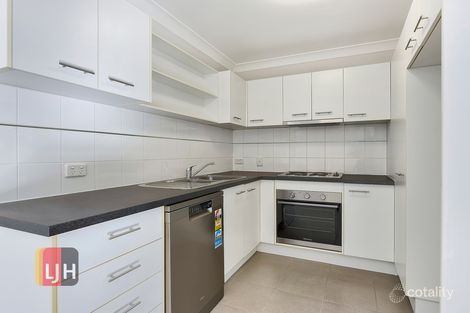 Property photo of 2/70 Hilltop Avenue Chermside QLD 4032