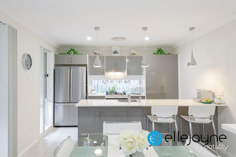 Property photo of 11 Cedar Cutters Crescent Cooranbong NSW 2265