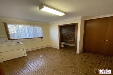 Property photo of 6 Peters Place Armidale NSW 2350