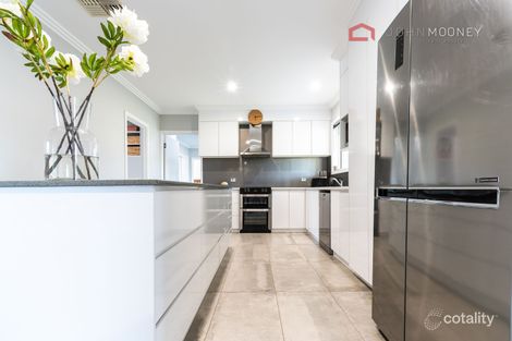 Property photo of 23 Henschke Avenue San Isidore NSW 2650