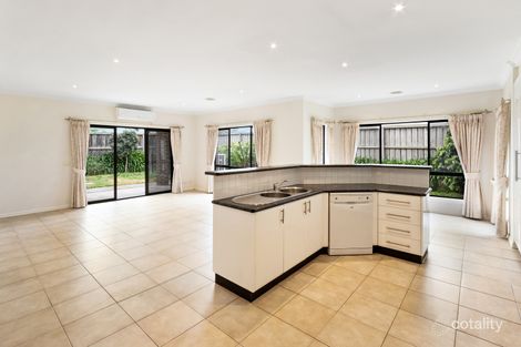 Property photo of 31 Buttress Crescent South Morang VIC 3752