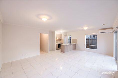Property photo of 7 Allusive Walk Narre Warren VIC 3805