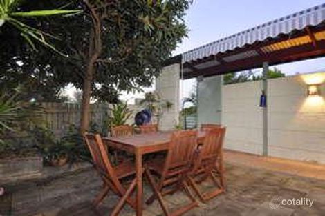 Property photo of 1/279 Wynnum Road Norman Park QLD 4170