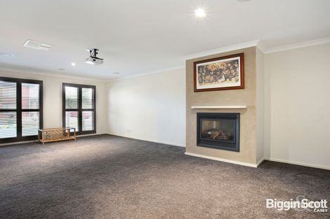 Property photo of 6 Foxhound Grove Cranbourne East VIC 3977