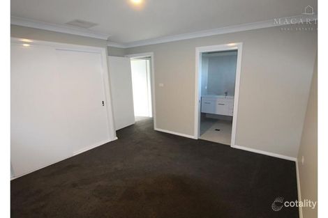 Property photo of 26 Strickland Drive Boorooma NSW 2650