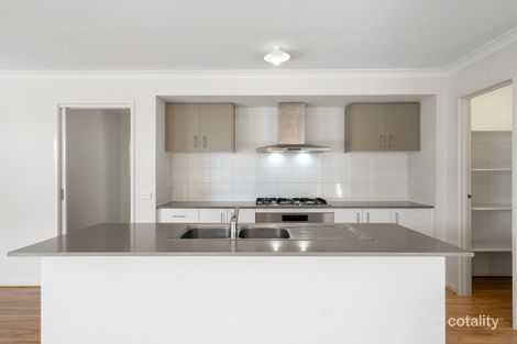 Property photo of 19 Decourcy Way Armstrong Creek VIC 3217