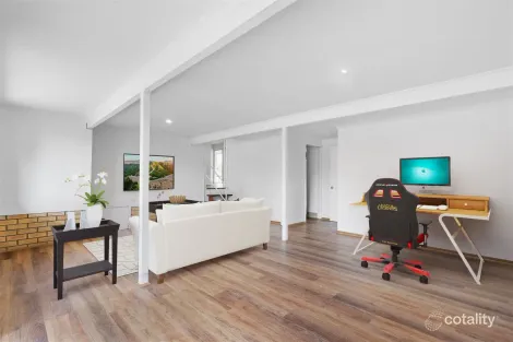 Property photo of 10 Newline Court Loganlea QLD 4131