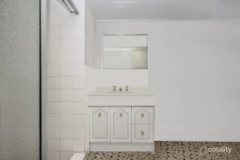 Property photo of 2/6 Albert Street Cranbrook QLD 4814