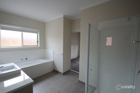 2/88 Hanson Rd, Craigieburn, VIC 3064