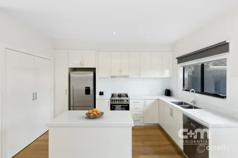 Property photo of 142 Cardinal Road Glenroy VIC 3046