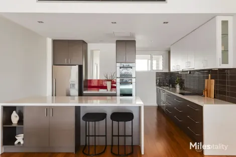 Property photo of 2/46-48 Kilby Road Kew East VIC 3102