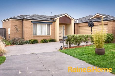47 Banfield Pl, Lyndhurst, VIC 3975