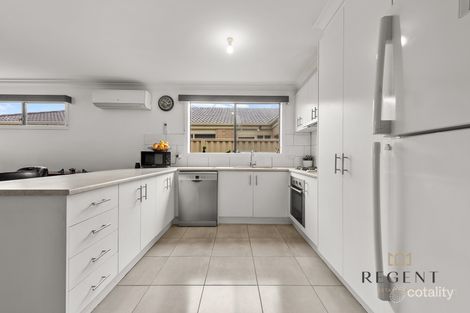 Property photo of 32 Cumberland Drive Pakenham VIC 3810