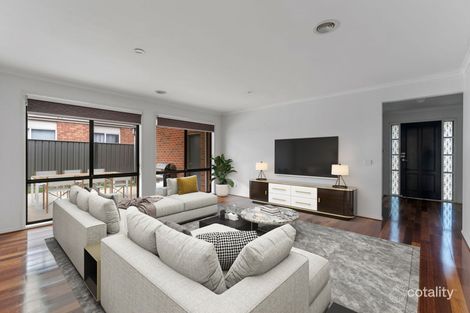 19 HAMMERWOOD AVE, DERRIMUT, VIC 3026