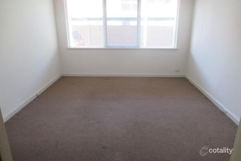 Property photo of 2/28 Shepparson Avenue Carnegie VIC 3163