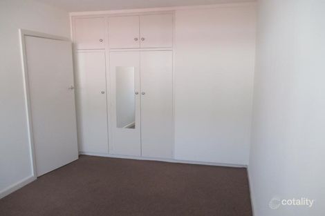 Property photo of 2/28 Shepparson Avenue Carnegie VIC 3163