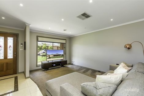 Property photo of 16 Sugar Berry Rise Harkness VIC 3337