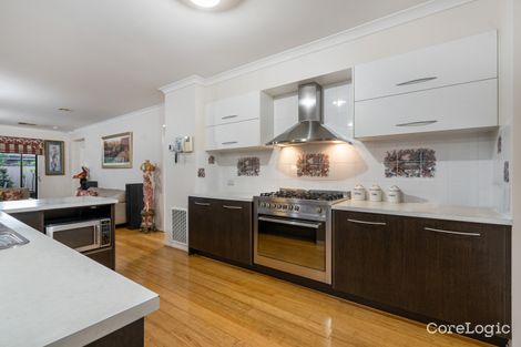 Property photo of 9 Inglewood Drive Burnside Heights VIC 3023