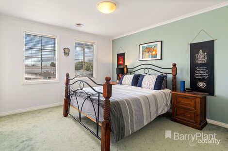 Property photo of 8 Nevada Court Berwick VIC 3806