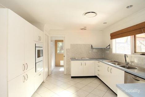 Property photo of 26 Kembla Crescent Ruse NSW 2560